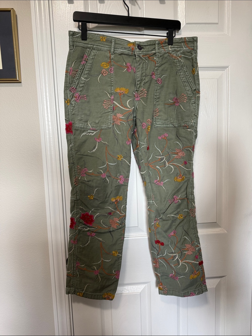 Pilcro Anthropologie Wanderer Floral Embroidered Olive Utility Pants Sz 29P
